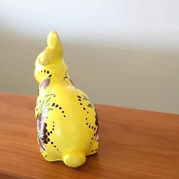 Hand Painted Bunny Rabbit Figure Hobbyist - Picture 4 of 7